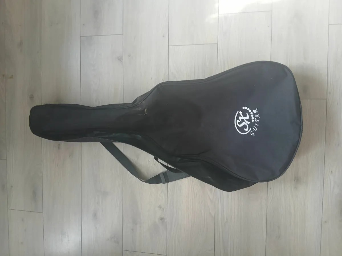 Brand new guitar & case - Image 4