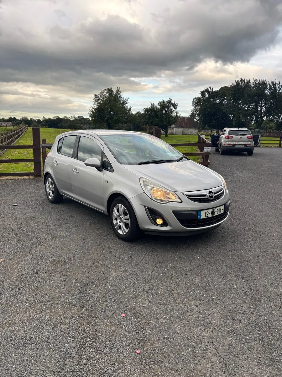 Opel Corsa 1.2 - Image 1