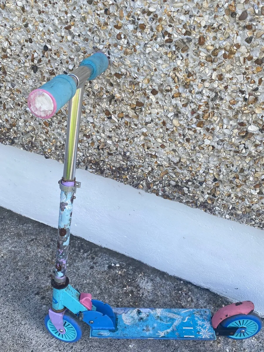 Kids scooter - Image 1