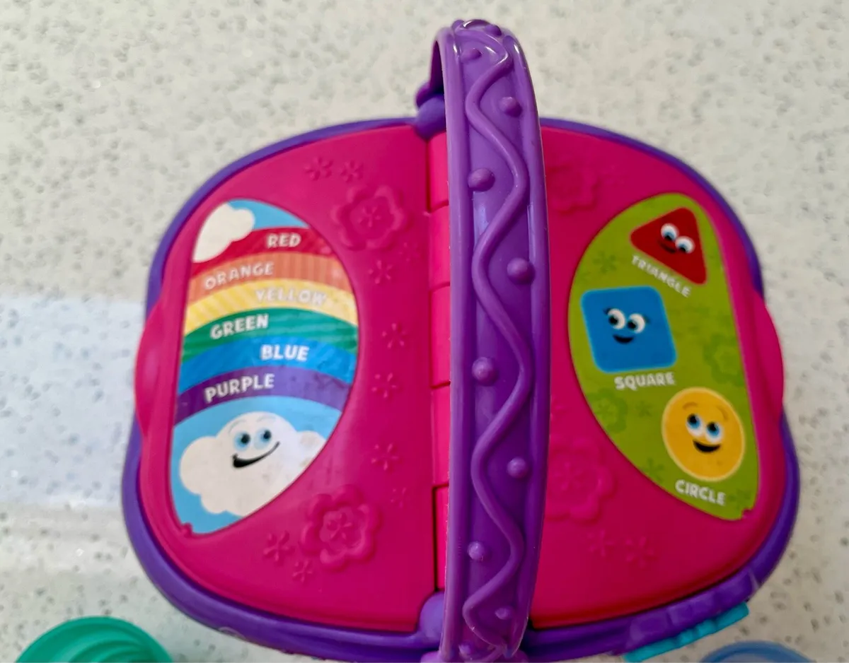 Leapfrog Shapes & Sharing Picnic Basket - Image 4