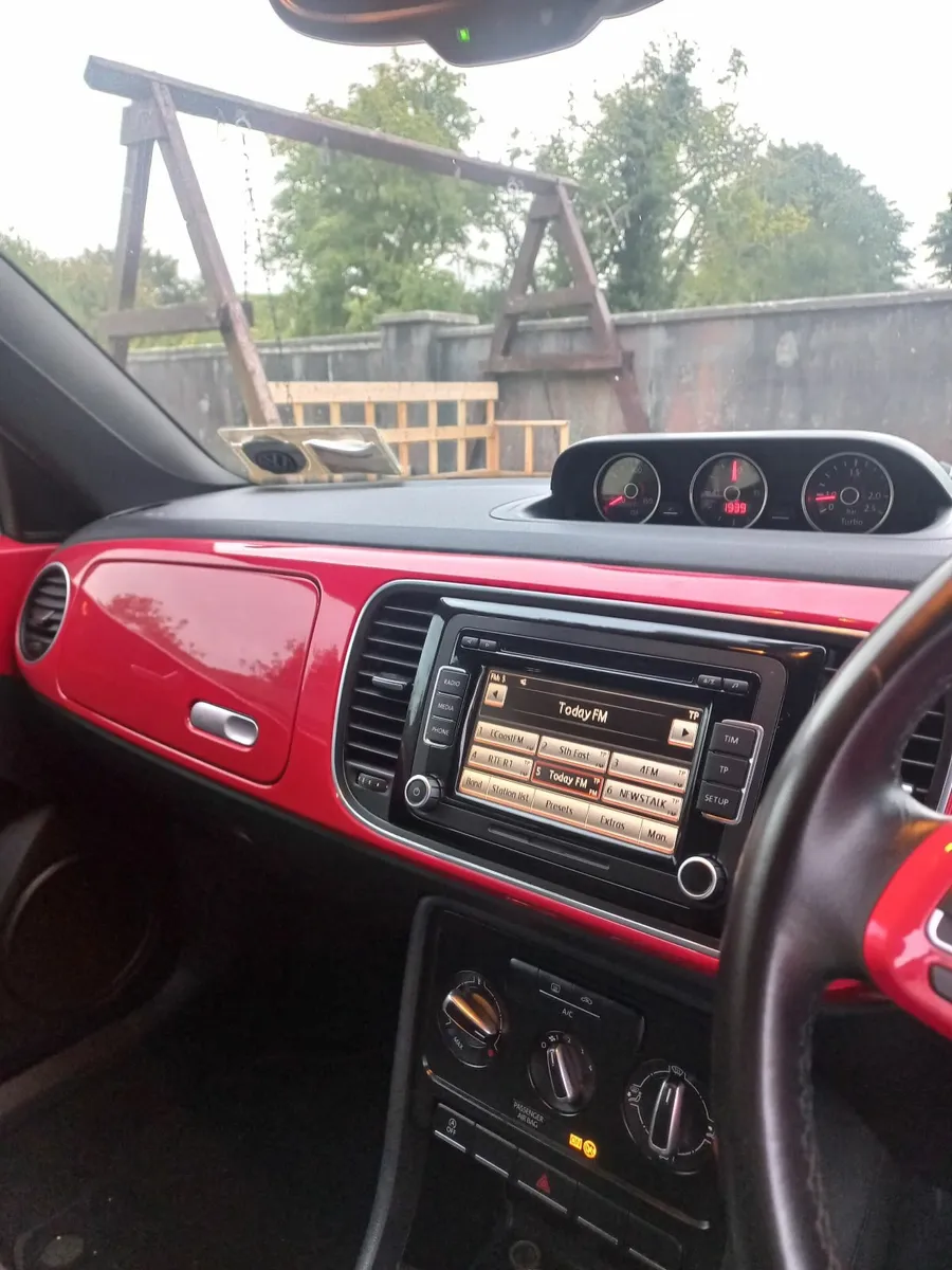Volkswagen Beetle 2014 - Image 1