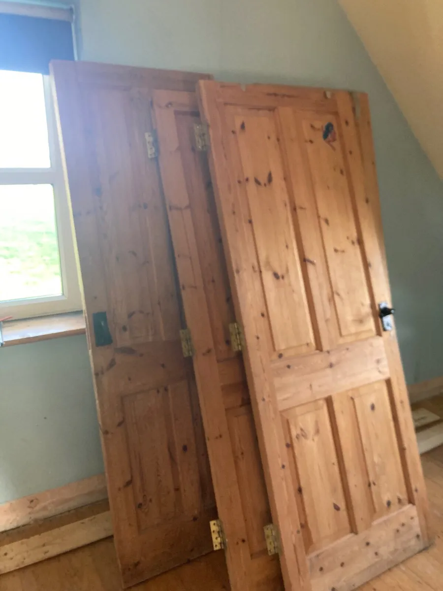Interior doors - Image 1