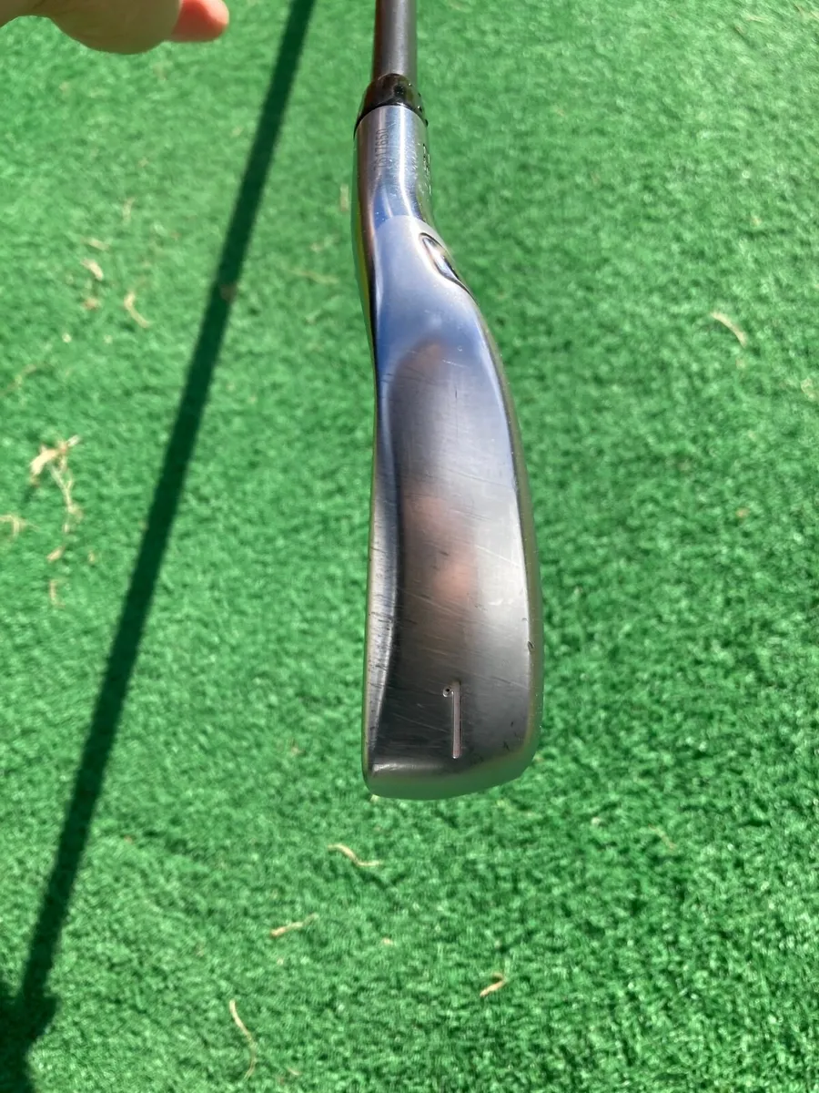 Titleist 1 iron - Image 1