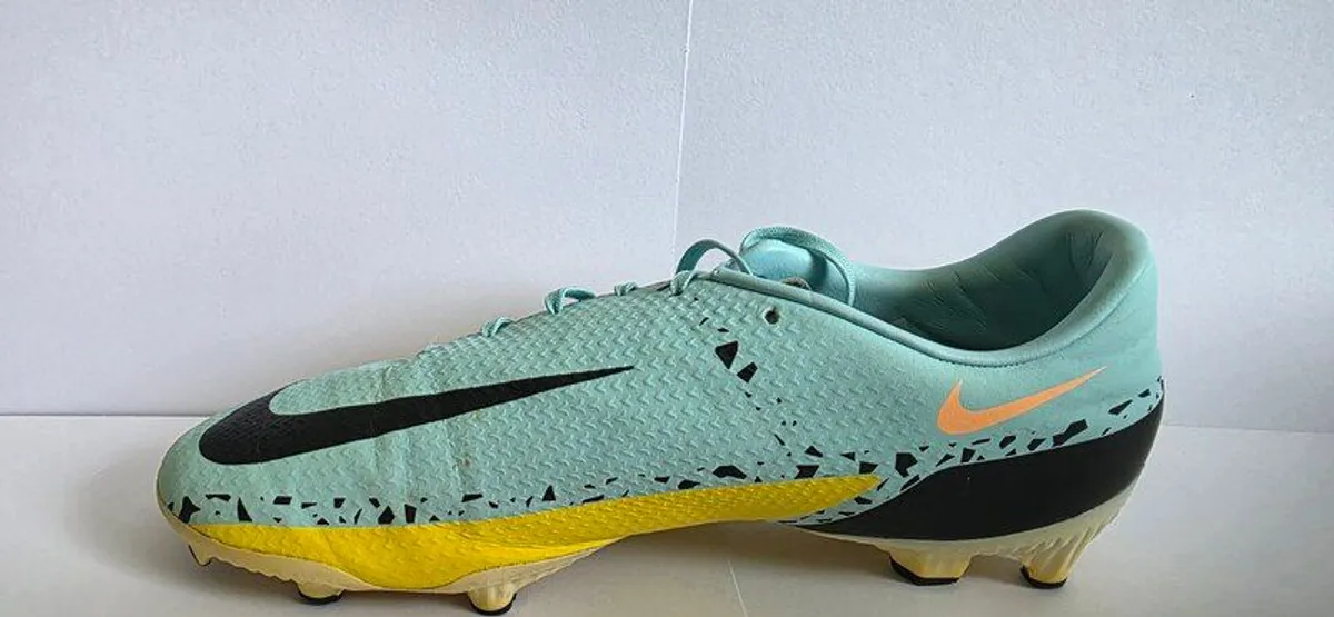 Football boots - Image 2