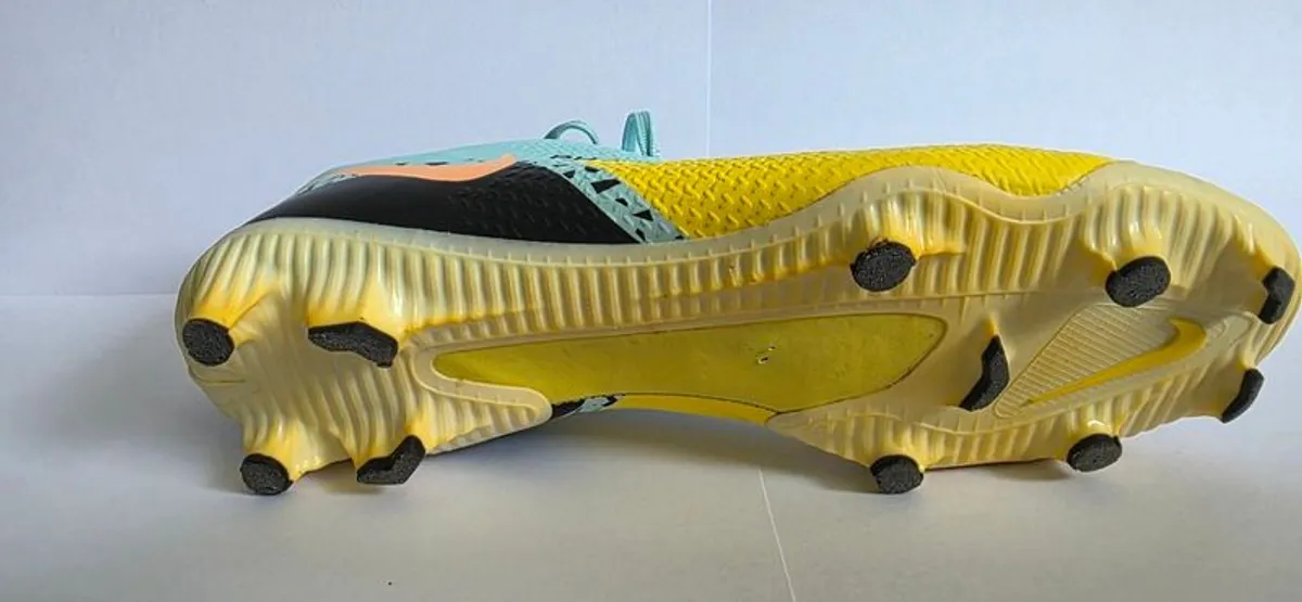 Football boots - Image 3
