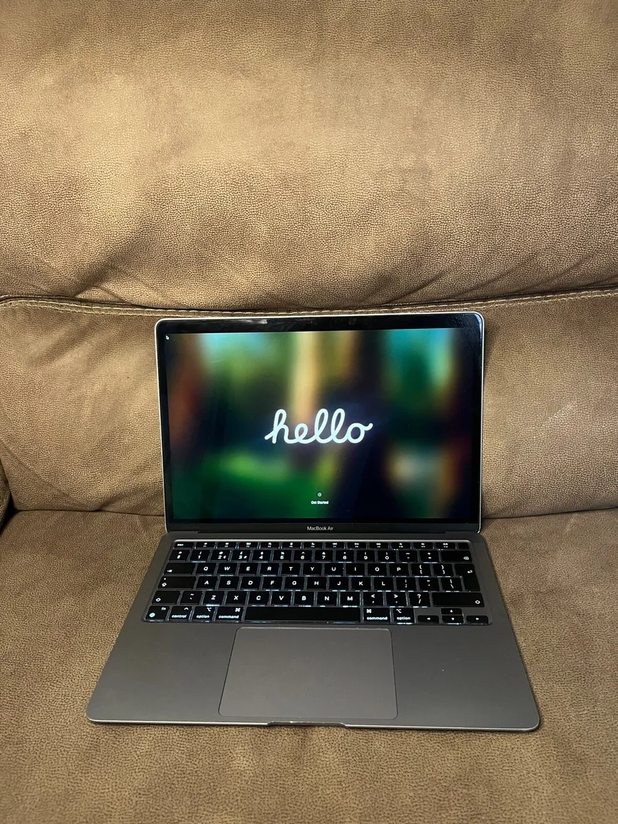 MacBook Air 2020 - Image 1