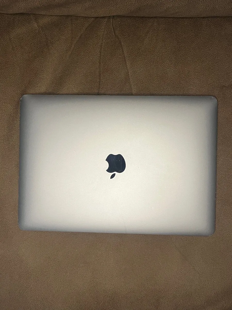 MacBook Air 2020 - Image 3