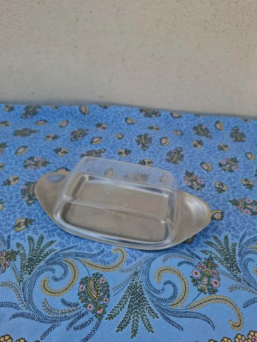 Plastic and metal bitter dish postage possible