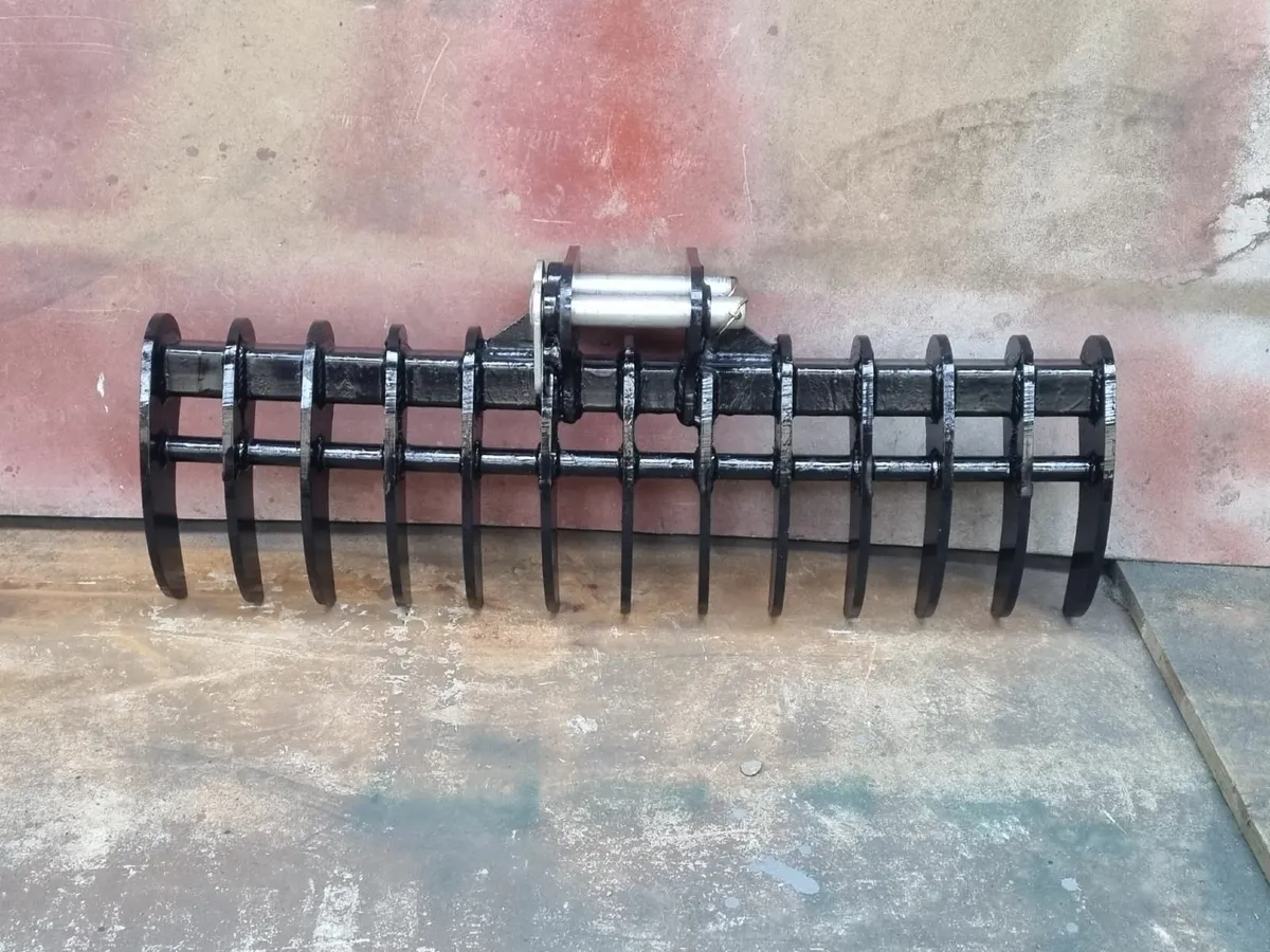 Land Racks / Digger Racks (900mm) - Image 1