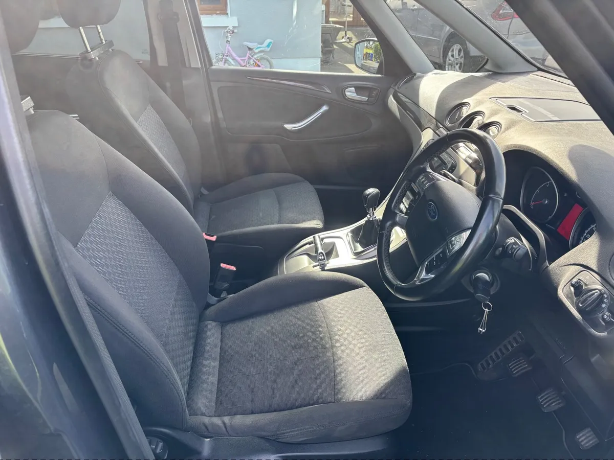 Ford Galaxy 2009 - Image 3