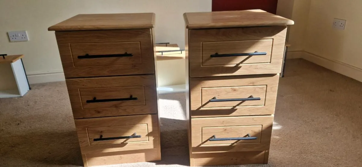 4 bedside lockers - Image 1
