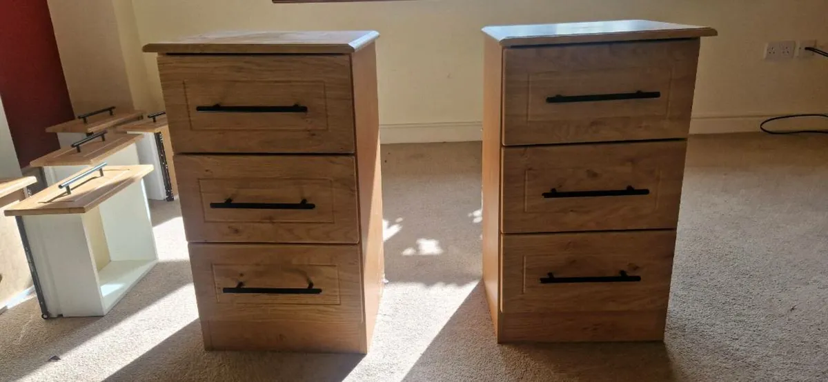 4 bedside lockers - Image 2