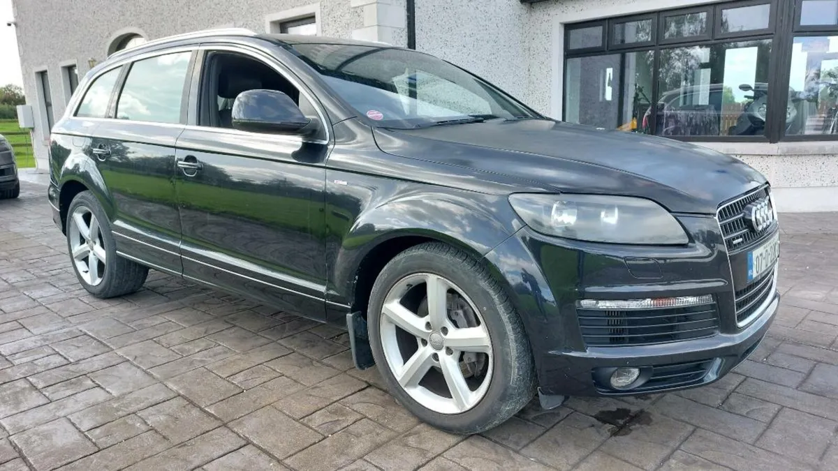 Audi Q7 S line commercial - Image 1