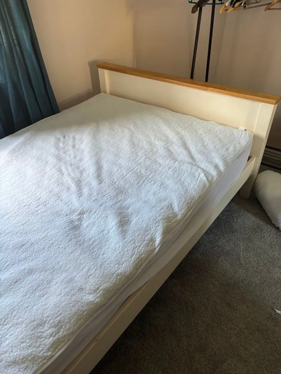Sturdy Bed - Image 2