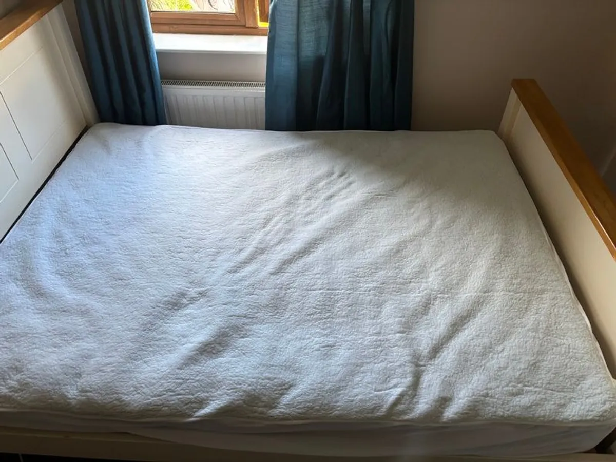Sturdy Bed - Image 4