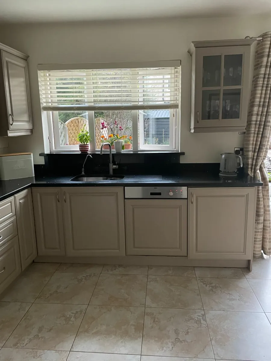 Fitted Kitchen - Image 2