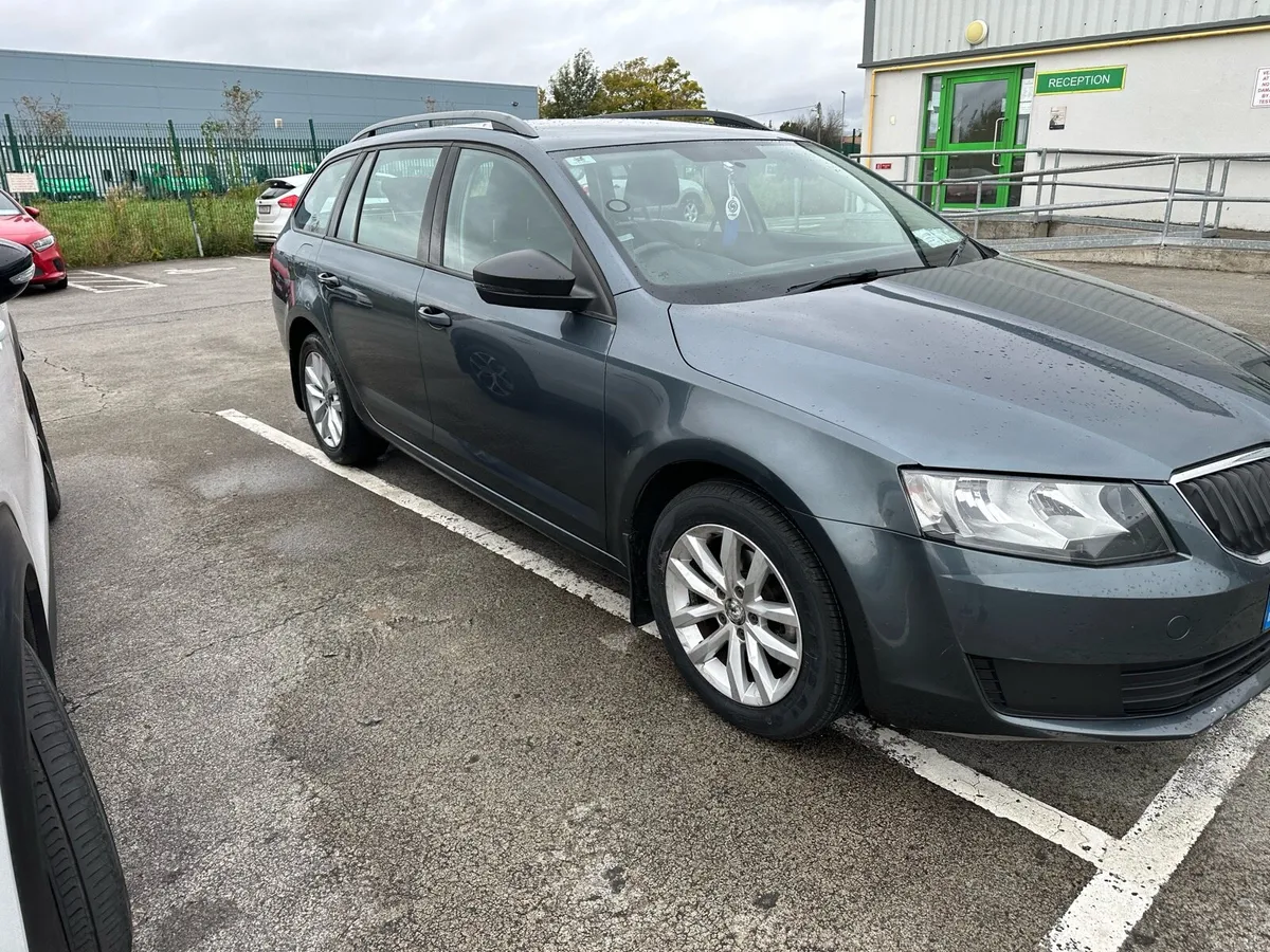 Skoda Octavia Estate - Image 3