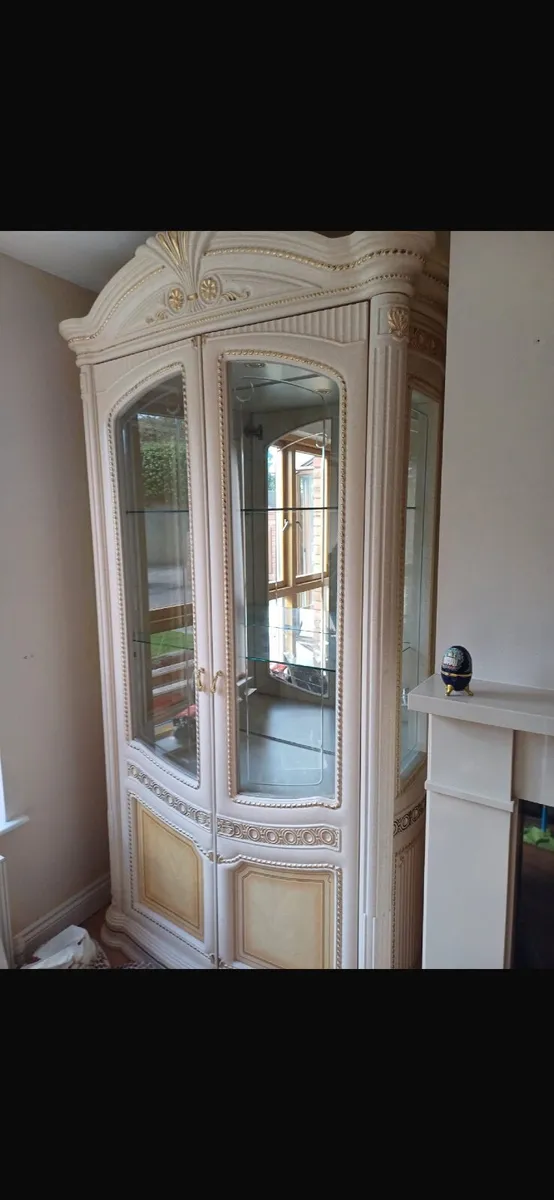 Italian cabinet - Image 1