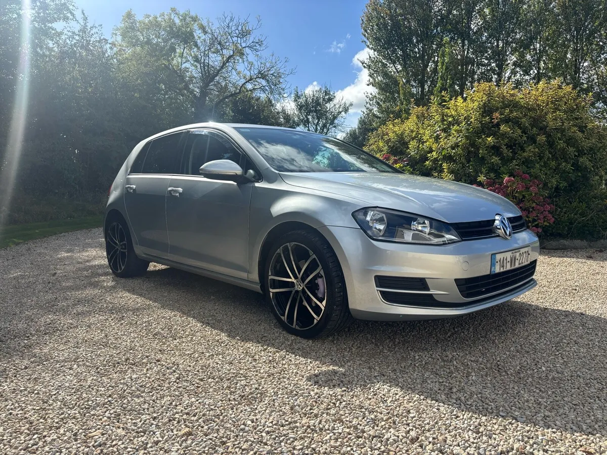 2014 Volkswagen Golf - Image 3