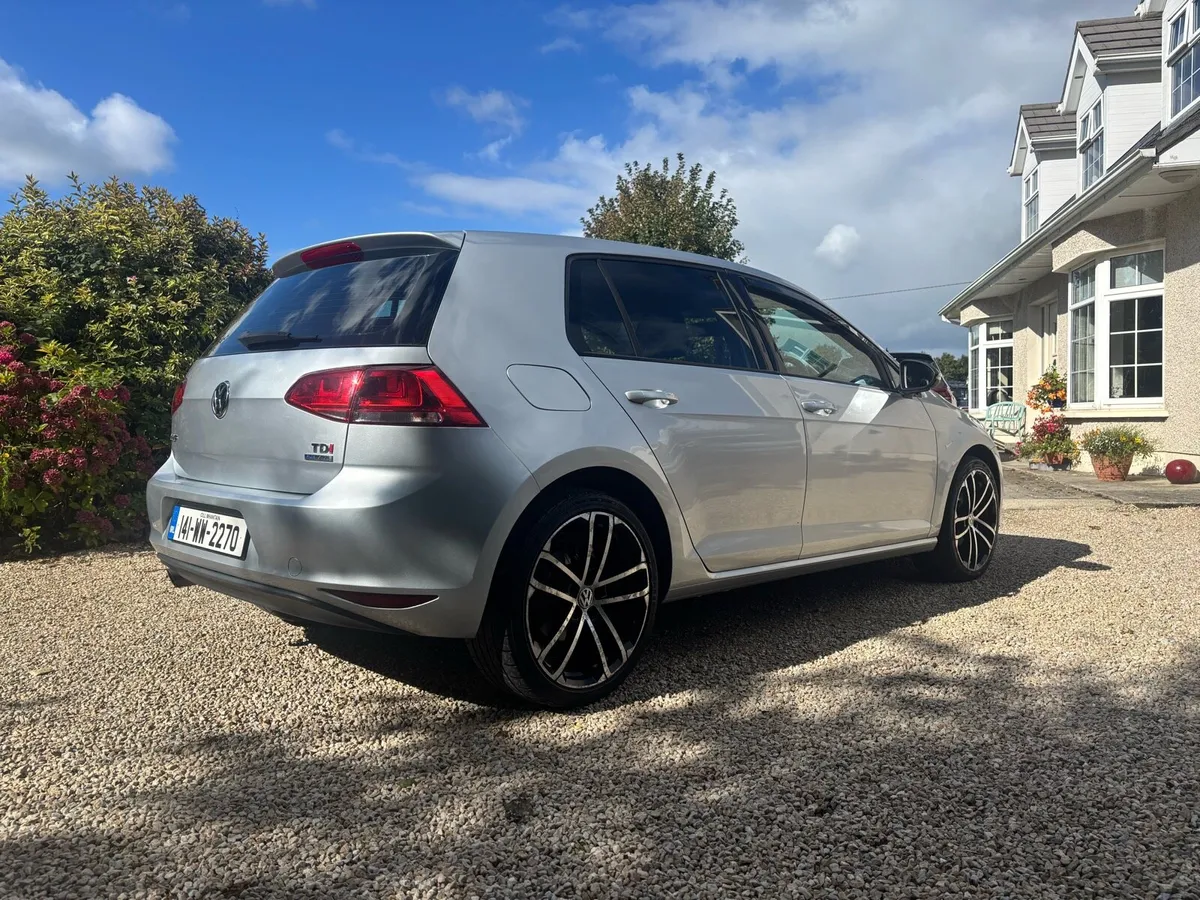 2014 Volkswagen Golf - Image 4