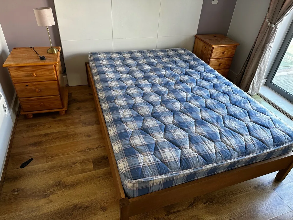 2 beds with Mattresses and nightstands - Image 1