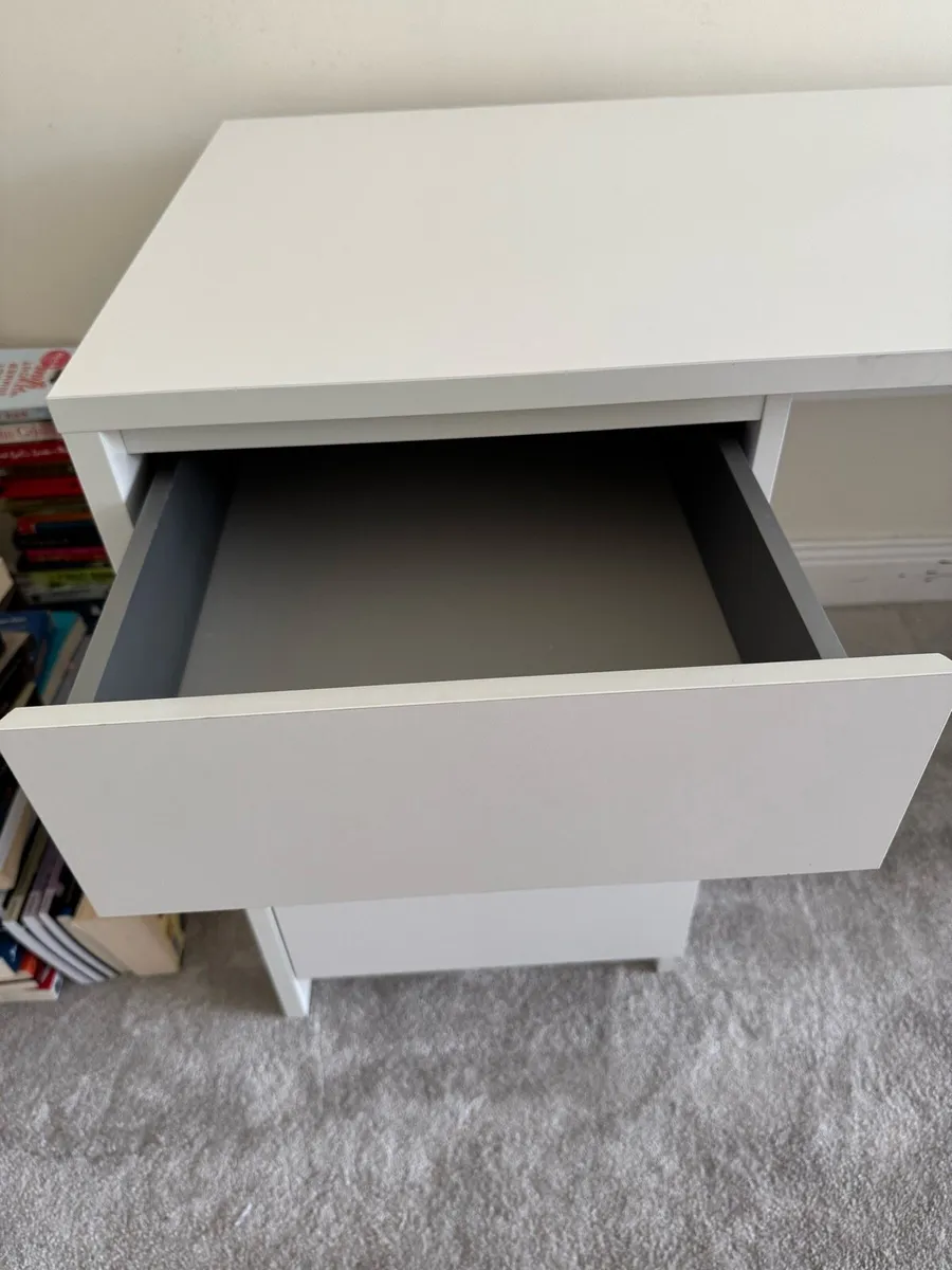 Study desk - Image 3