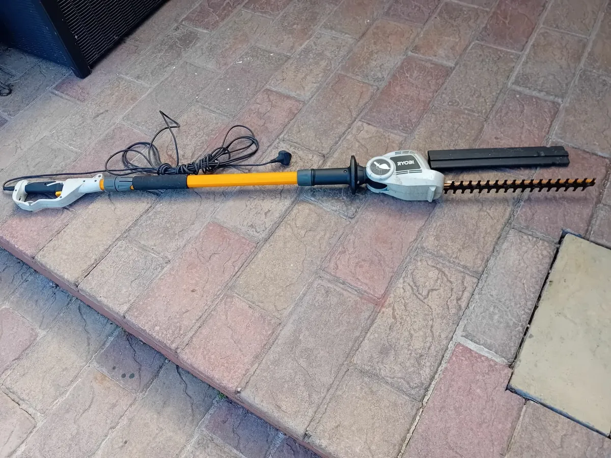 Hedge trimmer - Image 1