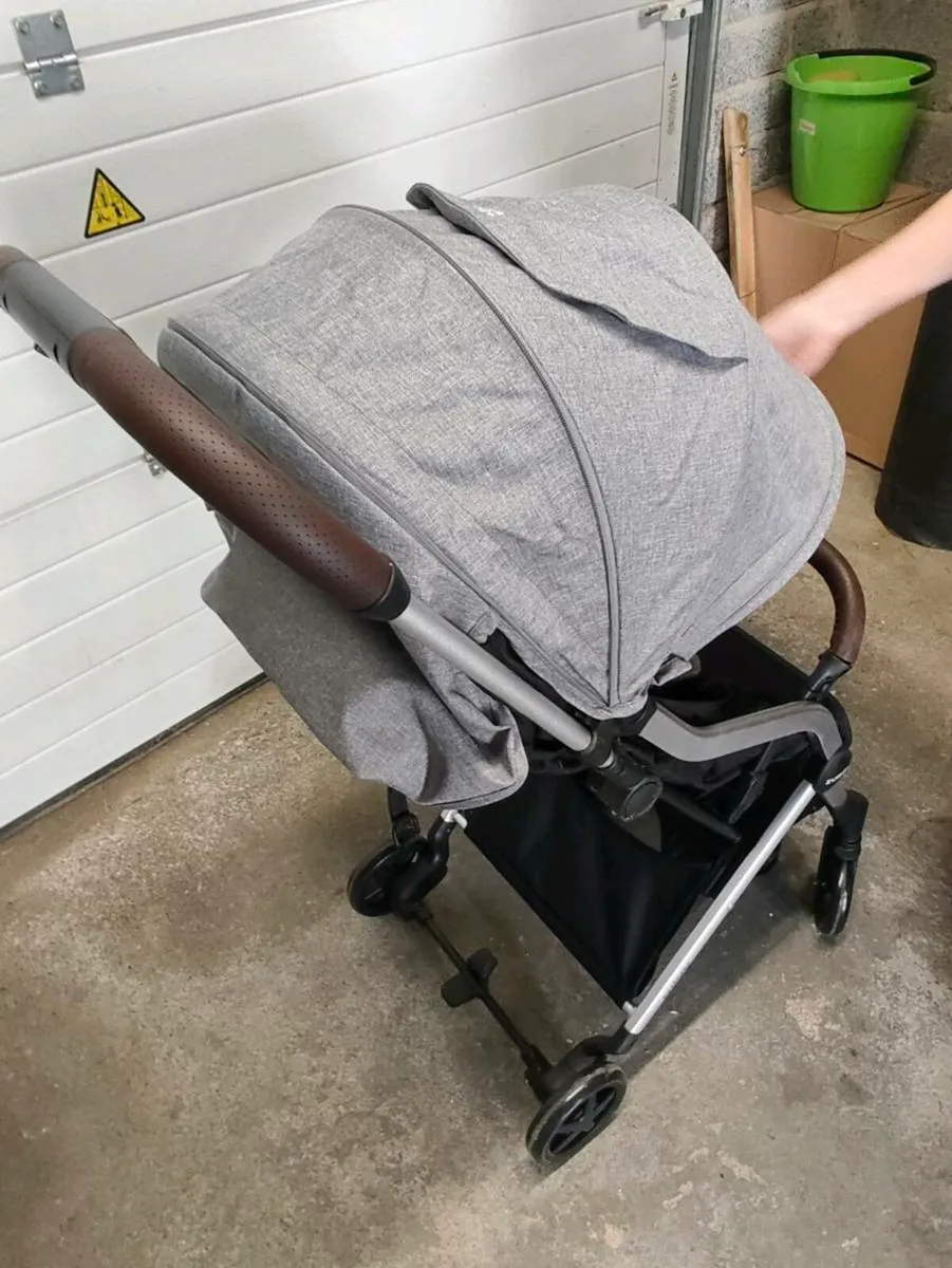 Stroller - Image 1