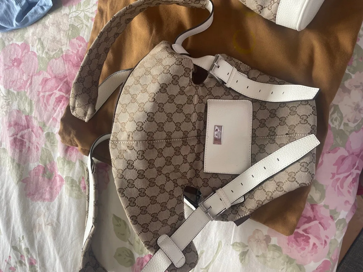 Gucci baby carrier - Image 1