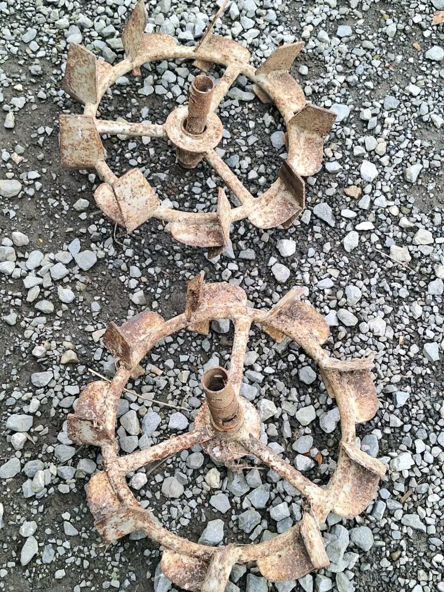 Rotavator merry tiller plough wheels - Image 2