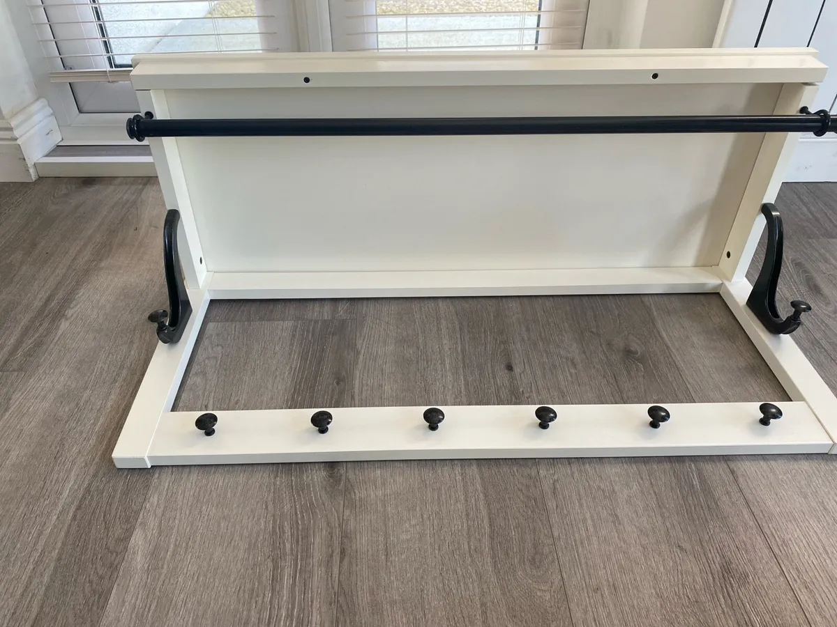 Clothes rail - Image 4