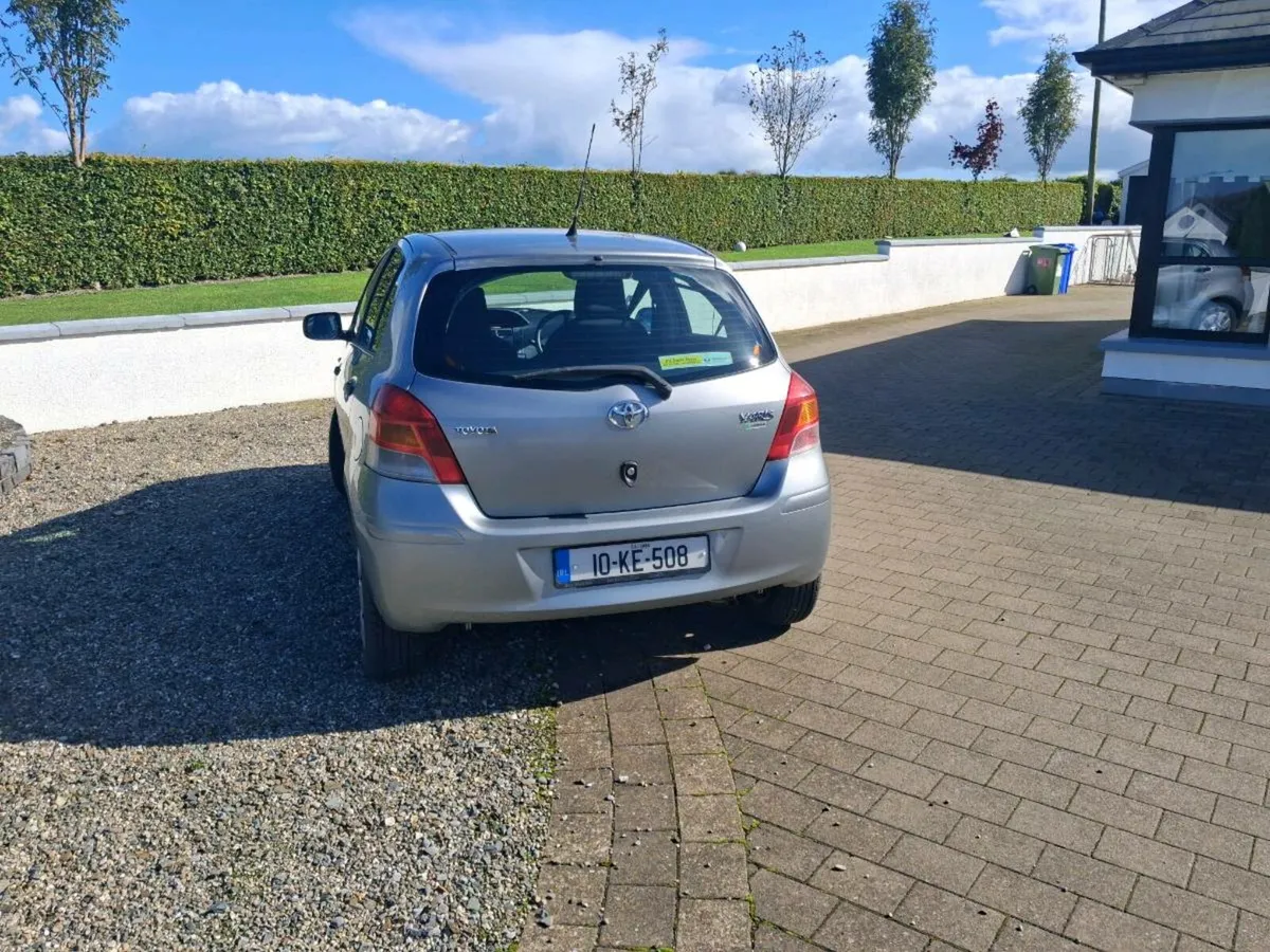 2010 toyota yaris low kilometres only 87412 - Image 4