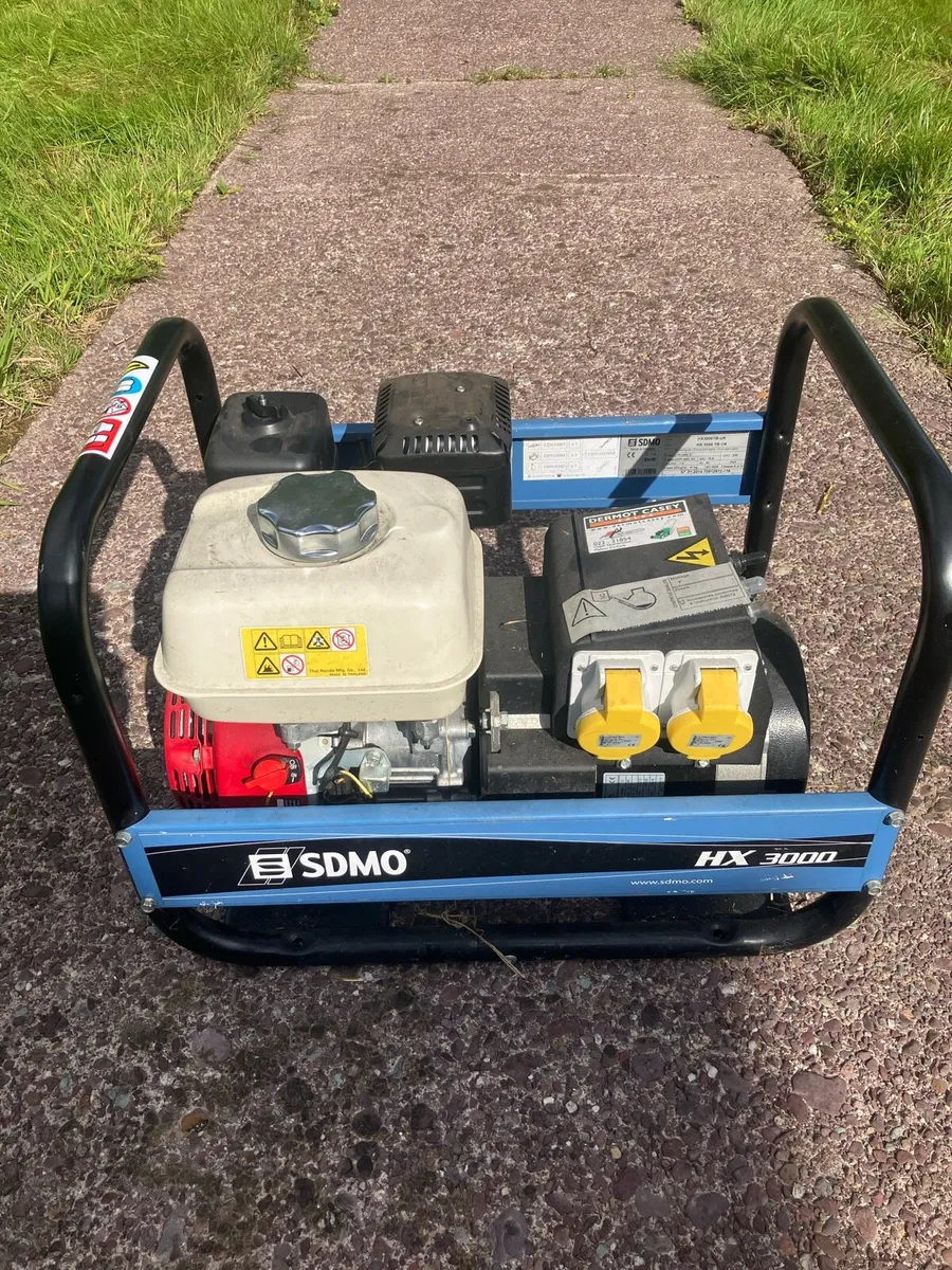 Petrol generator - Image 1