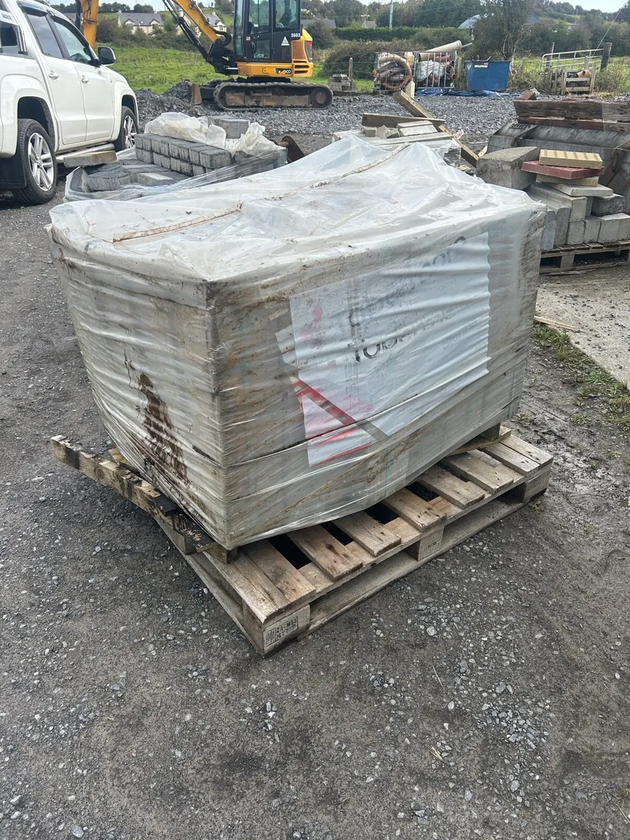 Tobermore Sienna Silver Paving - Image 4