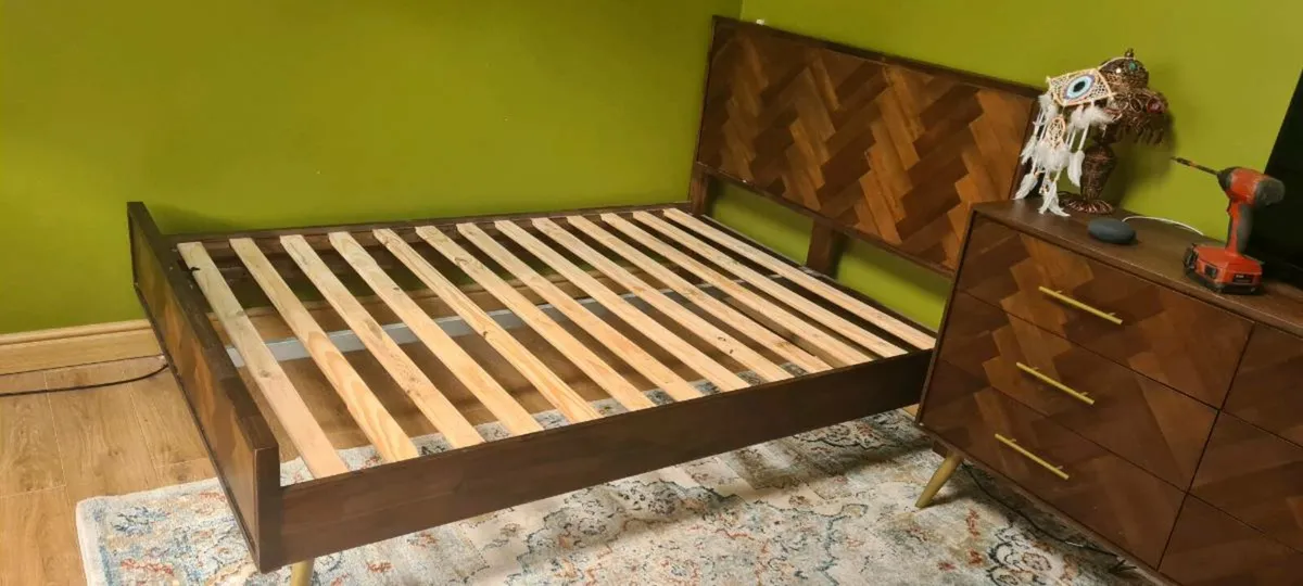 Double bed - Image 2