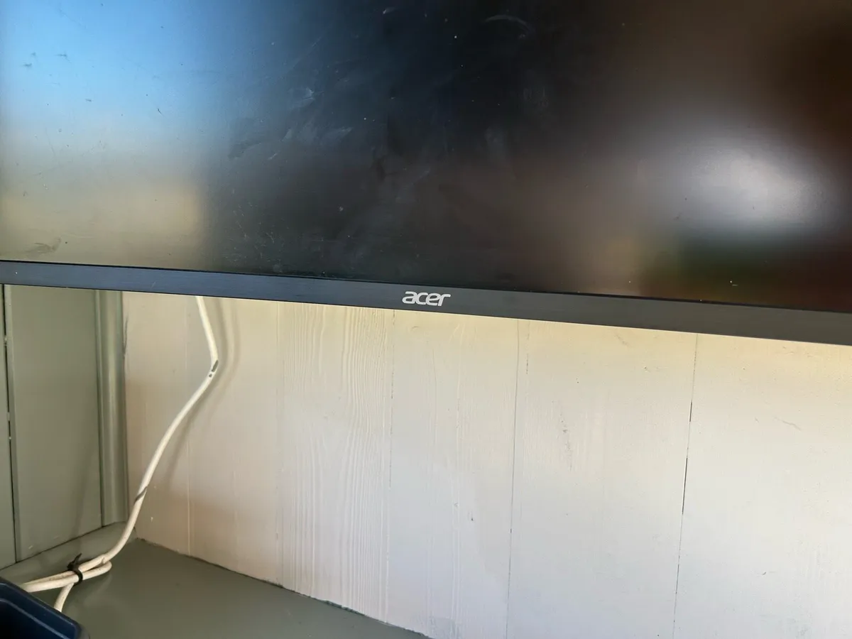 Acer 32” curved gaming monitor - Image 2