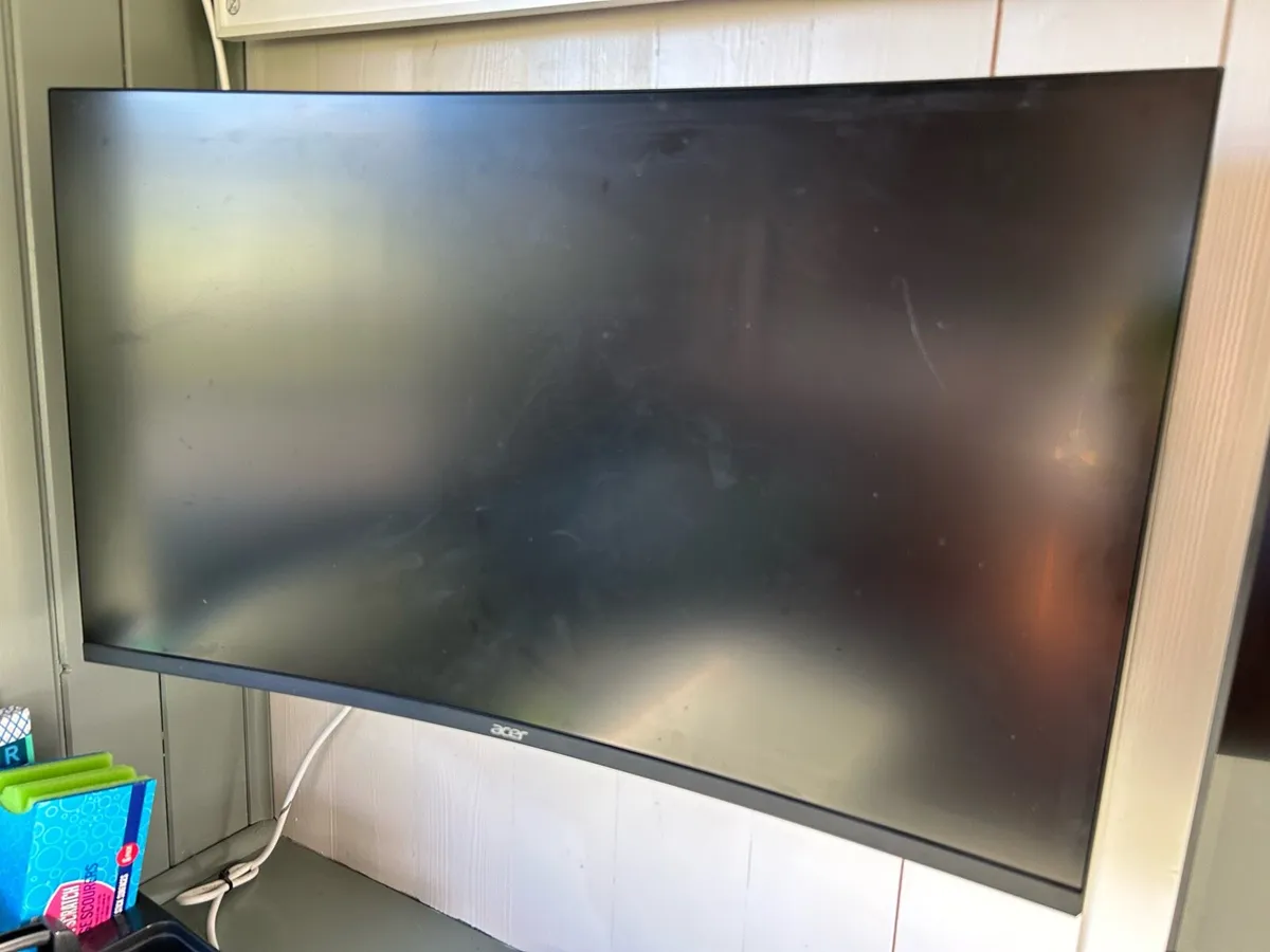 Acer 32” curved gaming monitor - Image 3