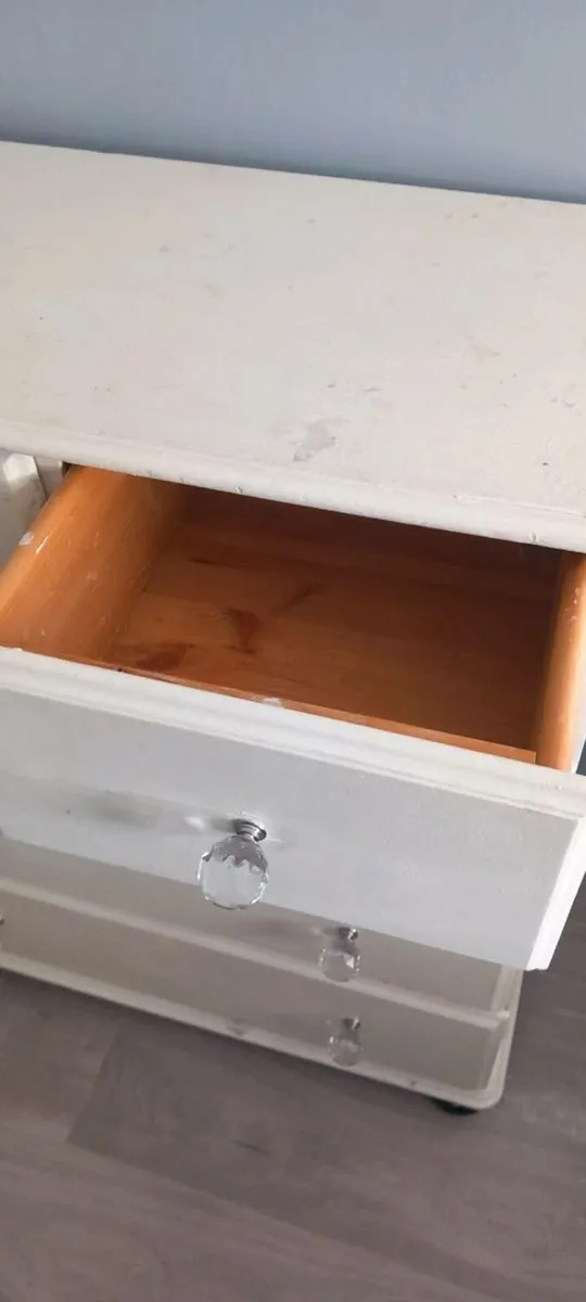 Chest of drawers - Image 2