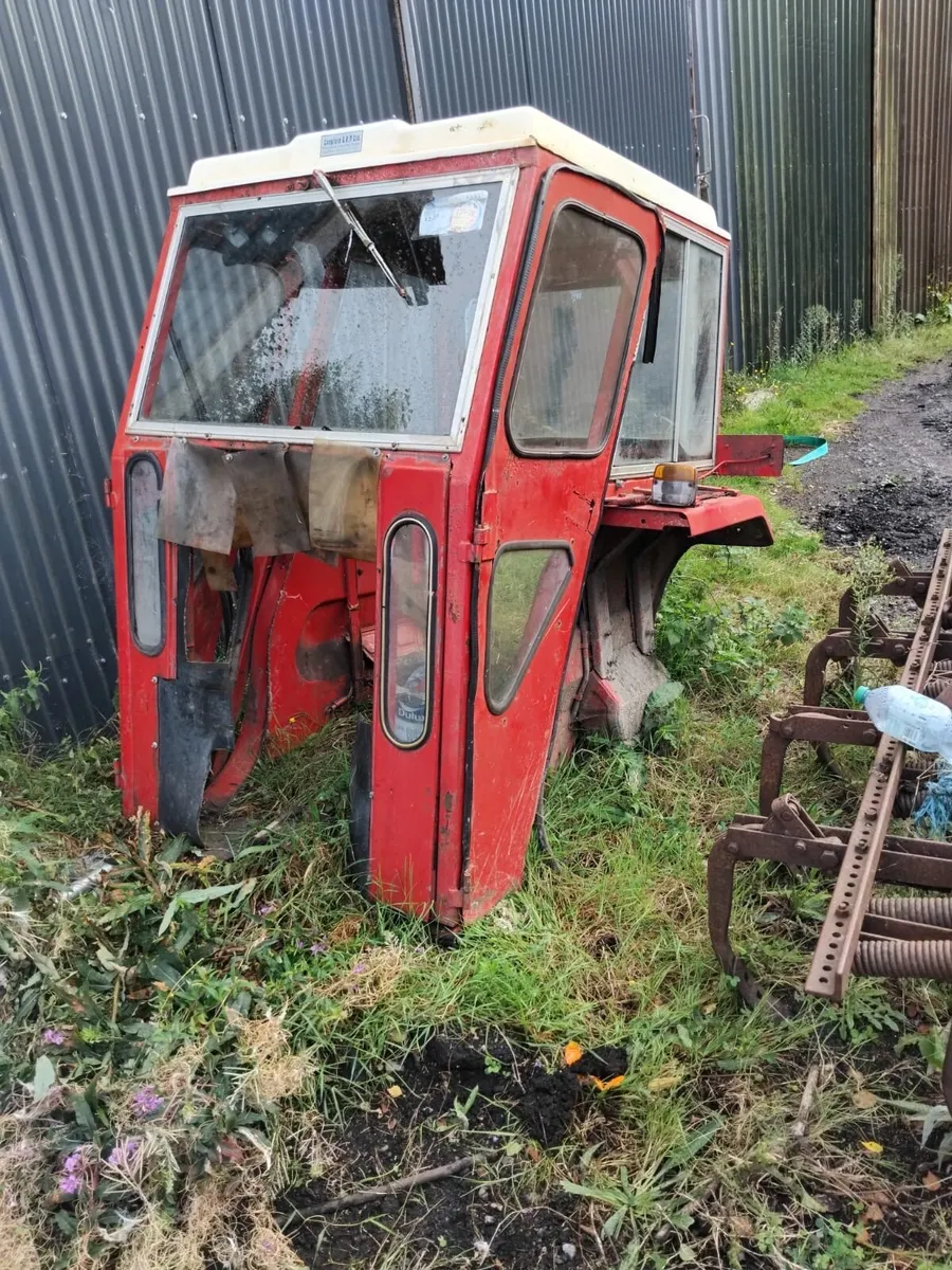 Massey Ferguson Cab - Image 1