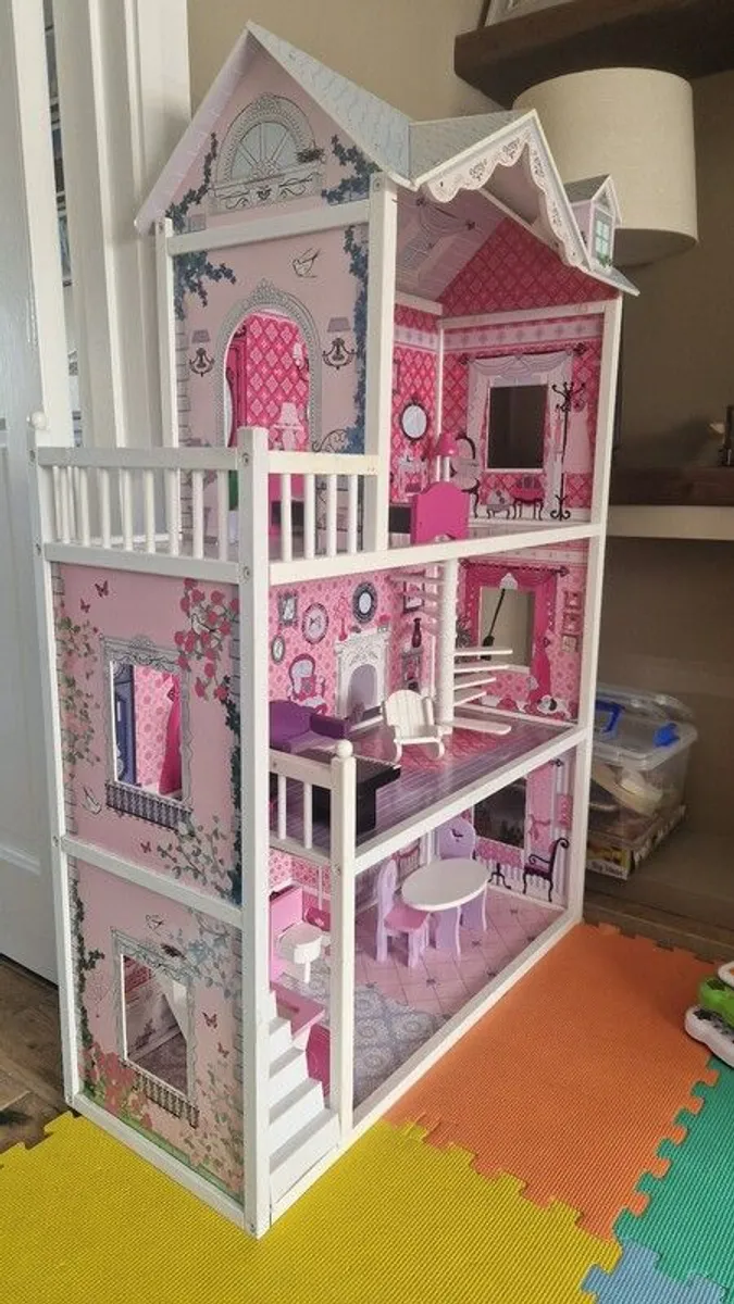 Dolls house - Image 2