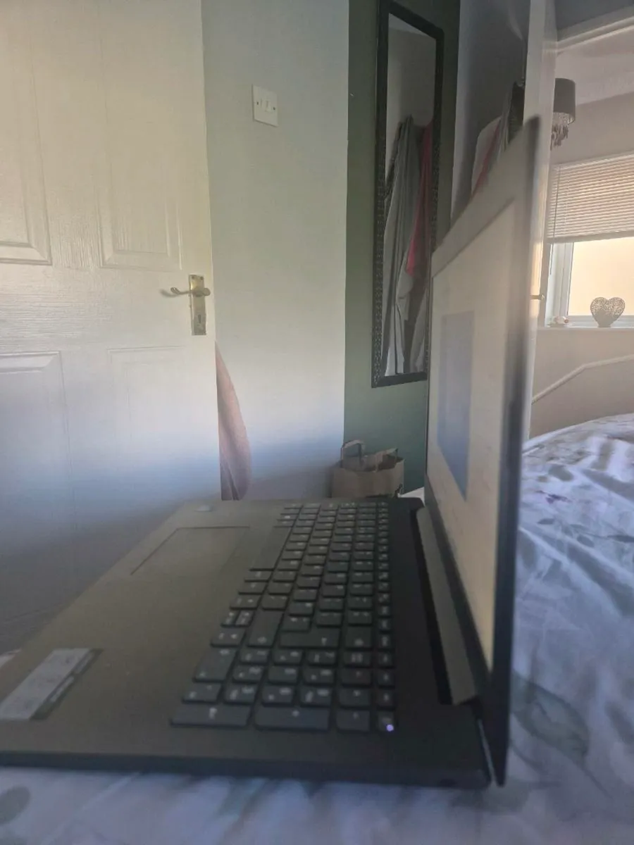 Lenovo ideapad 330 slim - Image 2