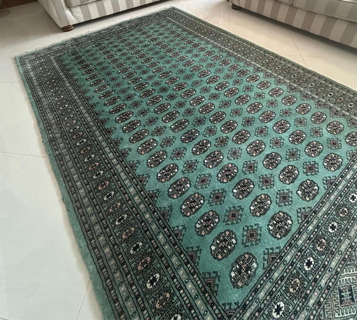 Large rug - Image 1