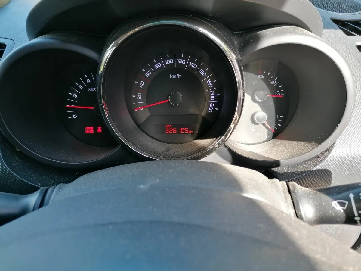 Kia Soul 2011 - Image 2