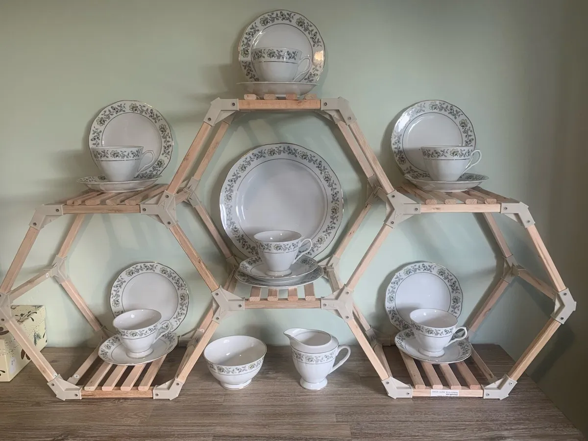 21 Piece China Tea Set - Image 1