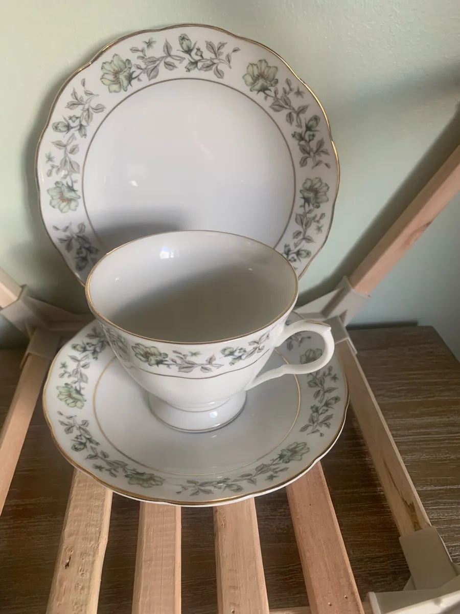 21 Piece China Tea Set - Image 2