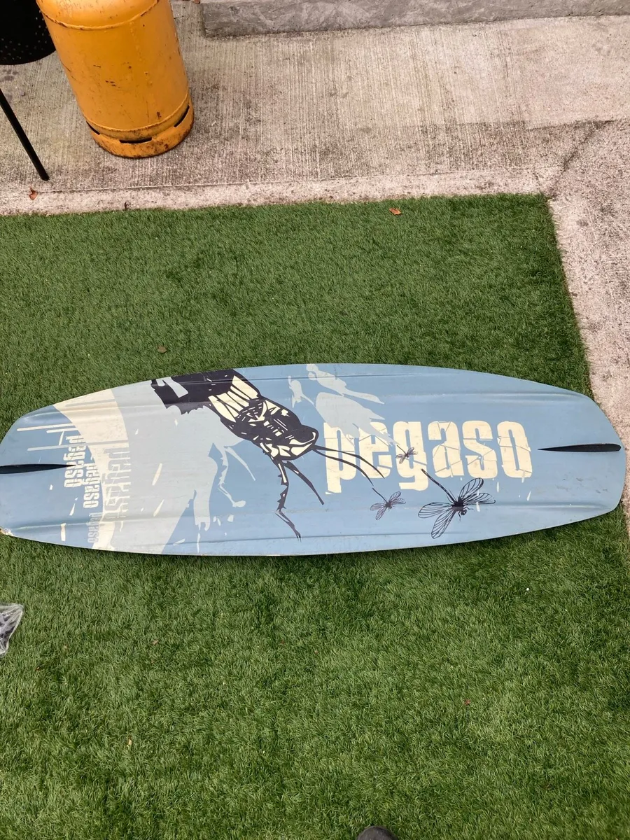 Pegaso Intermediate Wakeboard - Image 1
