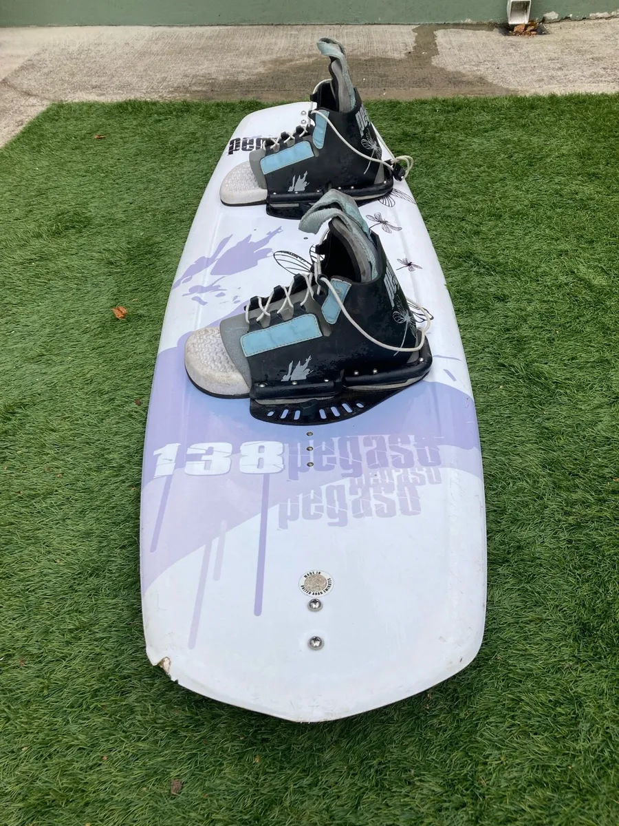 Pegaso Intermediate Wakeboard - Image 3