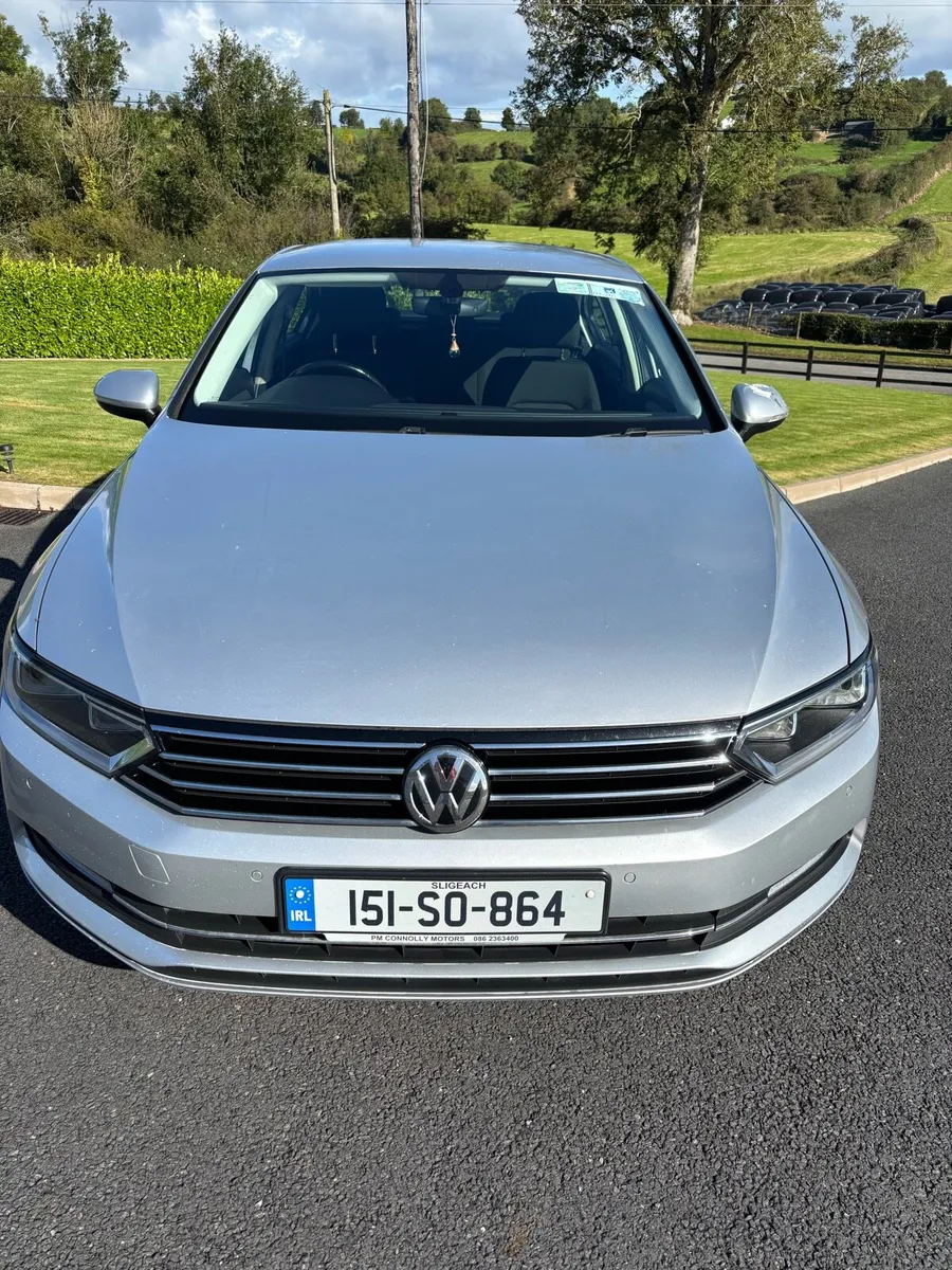 Volkswagen Passat - Image 2
