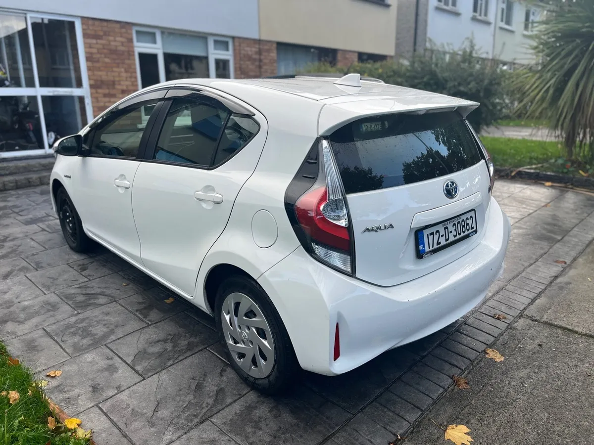 Toyota Aqua 2017 - Image 4