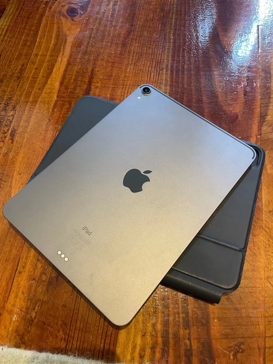 iPad Pro (11-inch) - Image 2